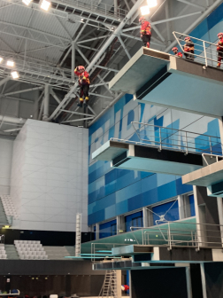 Ugrás 10 méter magasból