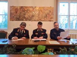 Sikeres vizsga a Nemzeti Közszolgálati Egyetemen