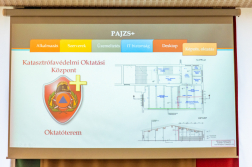 Előadás pillanatai