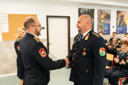 Elismerések átadása