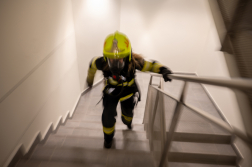 Lépcsőfutó-bajnokság az ország legmagasabb székházában 