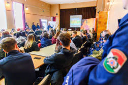 Fákat ültettek a tavalyi tűz helyén a Vas vármegyei Csöngén