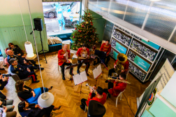 Az átadás pillanatai