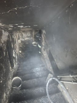 A tűzoltók átvizsgálták az épületet