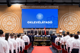 tisztjelölt oklevélátadó