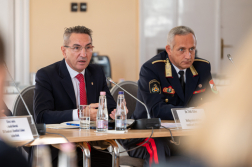 A katasztrófavédelem igazgatói értekezletére látogatott a rendészeti államtitkár