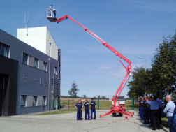 Önjáró emelőgép magasban