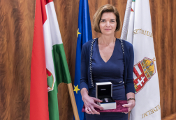 Az Év rendvédelmi alkalmazottja Kissné dr. Villim Anna, a Csongrád Megyei Katasztrófavédelmi Igazgatóság hatósági osztály szakügyintézője