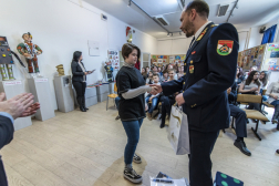 A felső tagozatosok kategóriájának díjait Barta-Vámos László tűzoltó őrnagy adta át