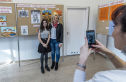 	Emlékfotók készülnek