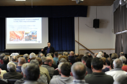 Szakmai előadás a felkészítésen