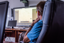 A résztvevők kivetítőn követték az előadásokat