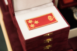 	Első tisztek és születésnaposok