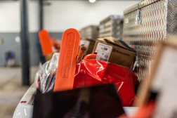 Korszerű erdőtűzoltó járműveket és szakfelszereléseket kapnak az önkéntes szervezetek