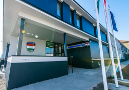 A rendőrkapitányság új épületszárnya