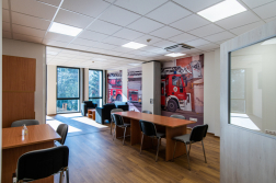 társalkodó, előtér