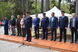 Csontos Ambrus tűzoltó dandártábornok, megyei katasztrófavédelmi igazgató köszöntötte a sportolókat.