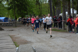 A futás szerelmesei különböző korcsoportokban két, három, négy és hat kilométeres távon mérethették meg magukat.